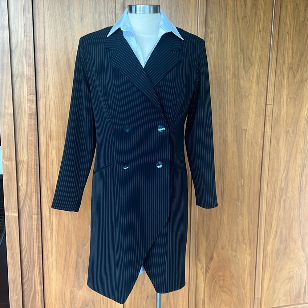 Finley , 2 in 1 blazer/dress pinstripe. Zip out white shirt dicky. Size Small